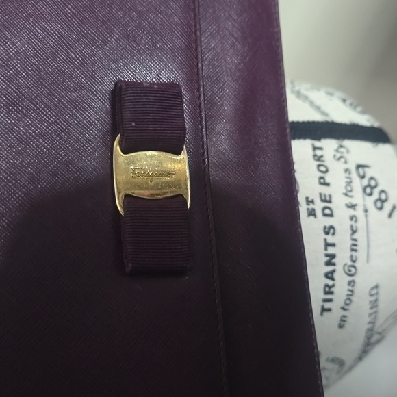 Salvatore Ferregamo Vera Bow Purple Leather Chain Crossbody (VERY GOOD)(COA)💜✨️ - Picture 4 of 14
